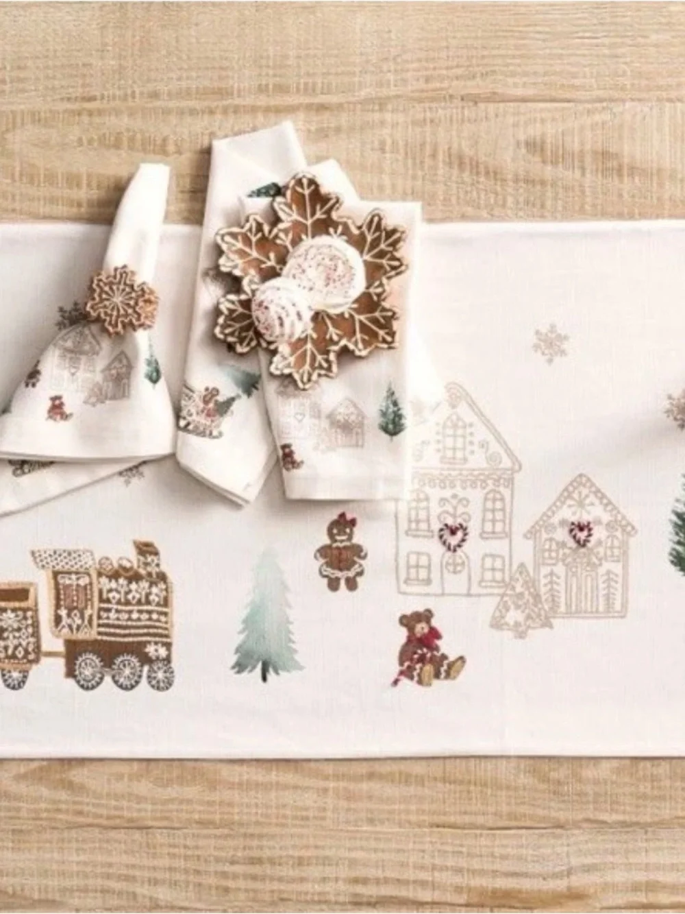 Pottery Barn Gingerbread Train Cotton Napkins ( Set Of 4 )